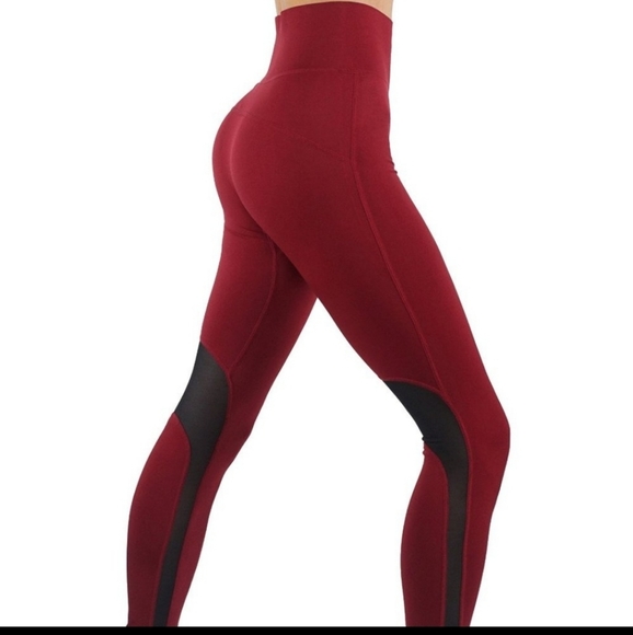 Yoga Leggings With Mesh Cutouts